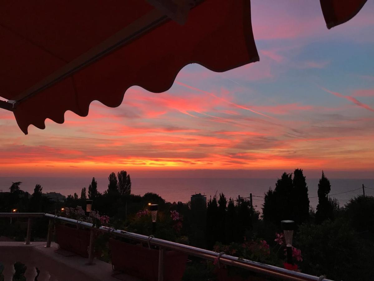 Hotel Къща За Гости Slav Varna Esterno foto
