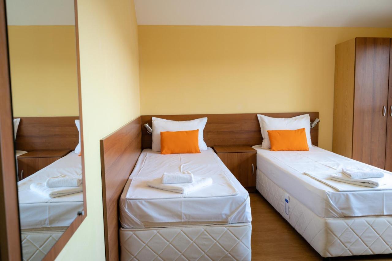 Hotel Къща За Гости Slav Varna Esterno foto