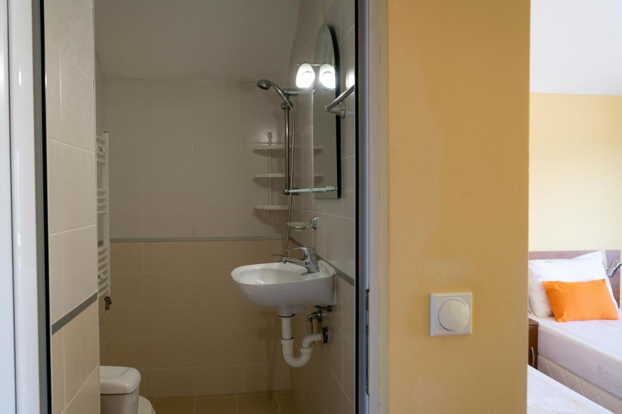 Hotel Къща За Гости Slav Varna Esterno foto